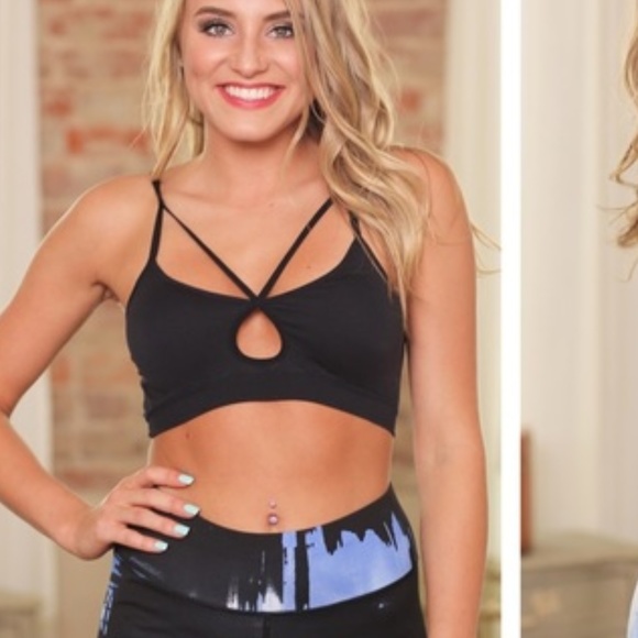 HOST PICK ✨LAST 1 Black Bralette Adjustable strap - Picture 6 of 8